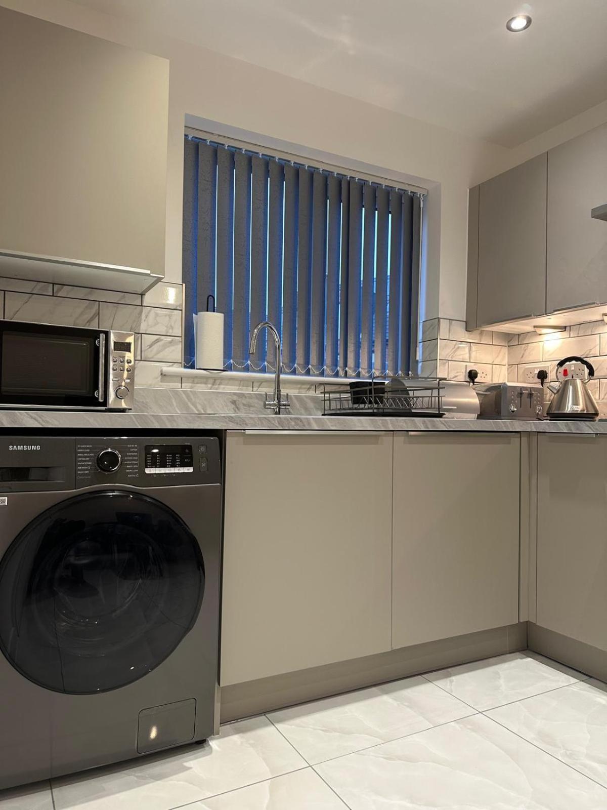 Lush King Ensuite In A Shared Home Manchester Ngoại thất bức ảnh