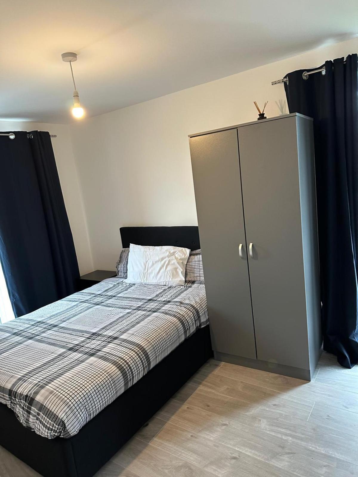 Lush King Ensuite In A Shared Home Manchester Ngoại thất bức ảnh