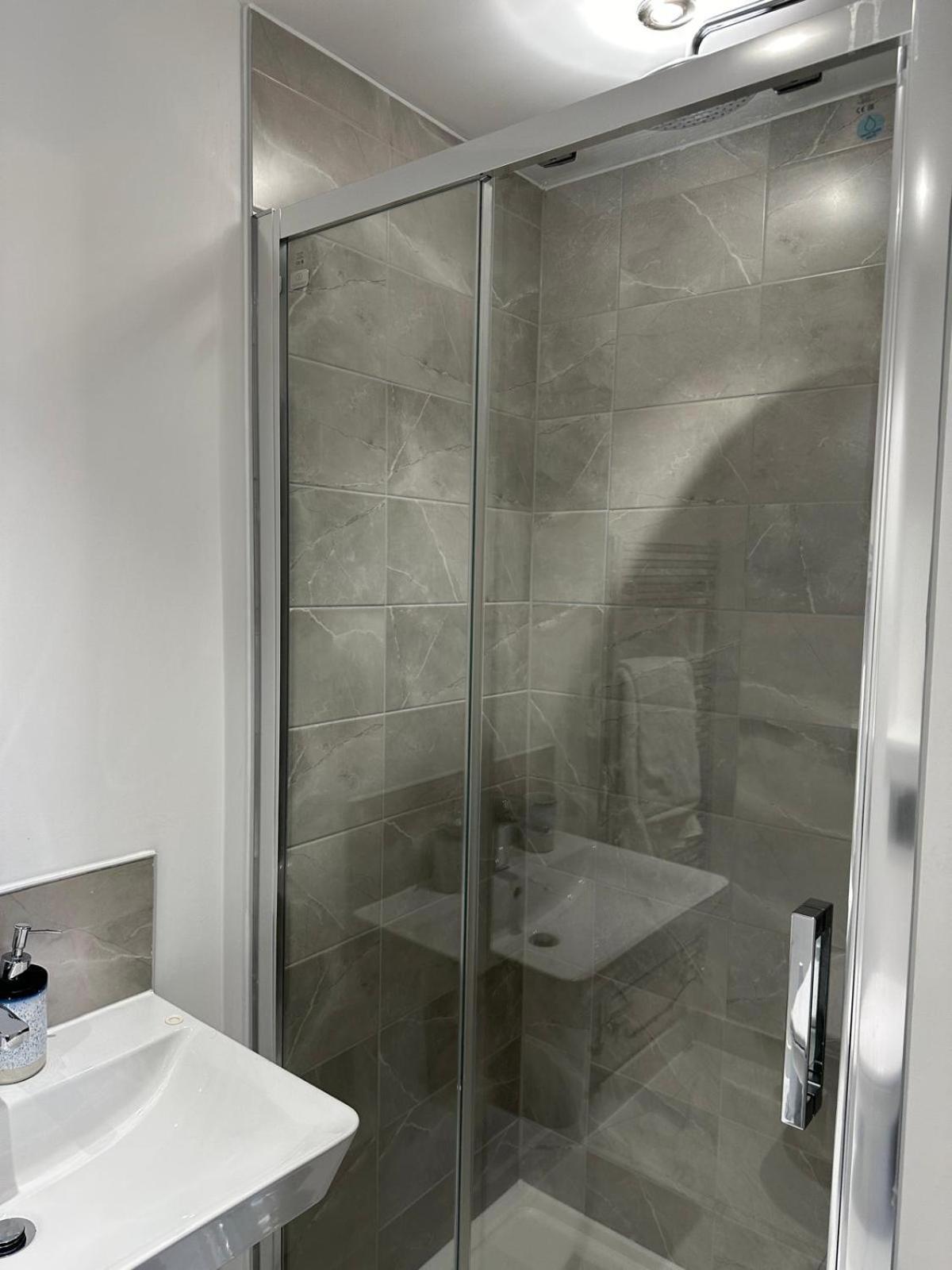 Lush King Ensuite In A Shared Home Manchester Ngoại thất bức ảnh
